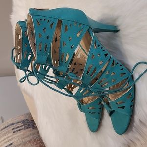 Open toed lace up shoes